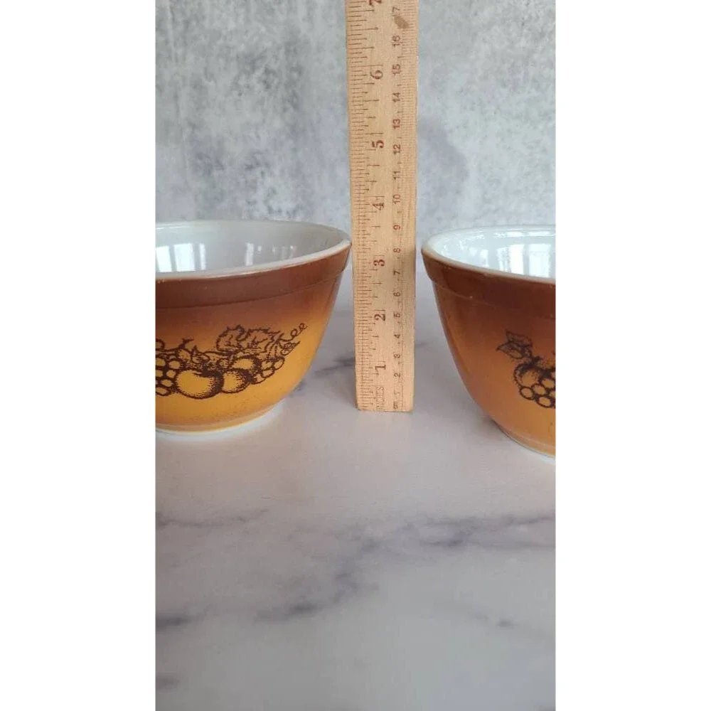 Pyrex Fruit Themed Mixing Bowls, Set of 2 - Picture 8 of 10